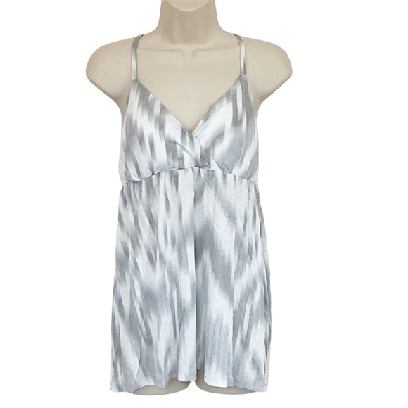 NWT INC International Concepts Gray White Padded Halter Top Size Medium - Picture 2 of 8